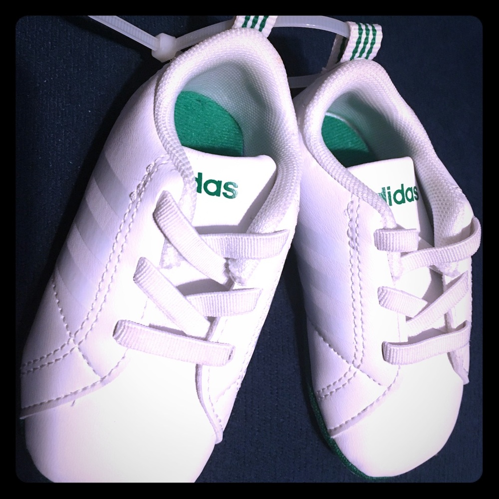 NWOT adidas soft sole baby shoes